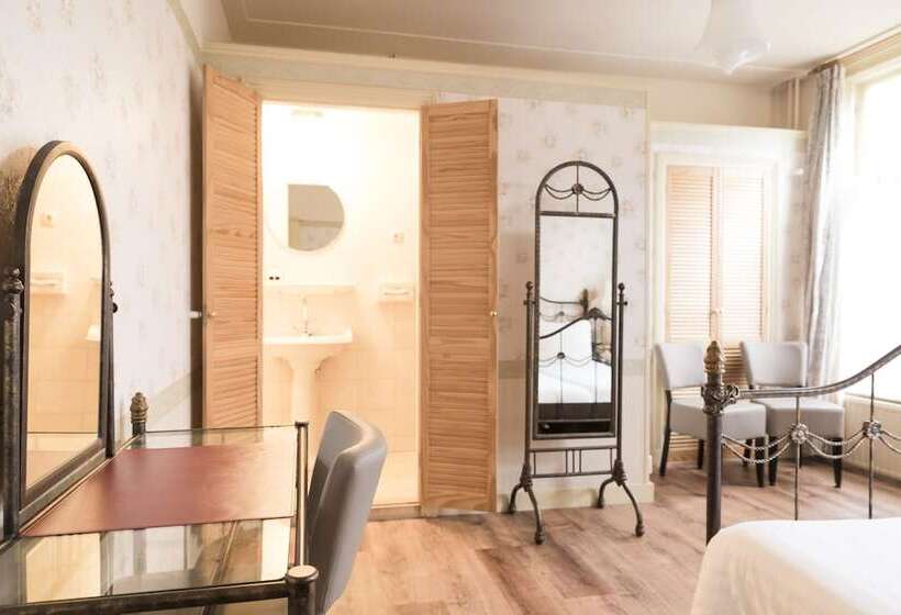 اتاق راحتی, Fidder Patrick S Whisky Bar