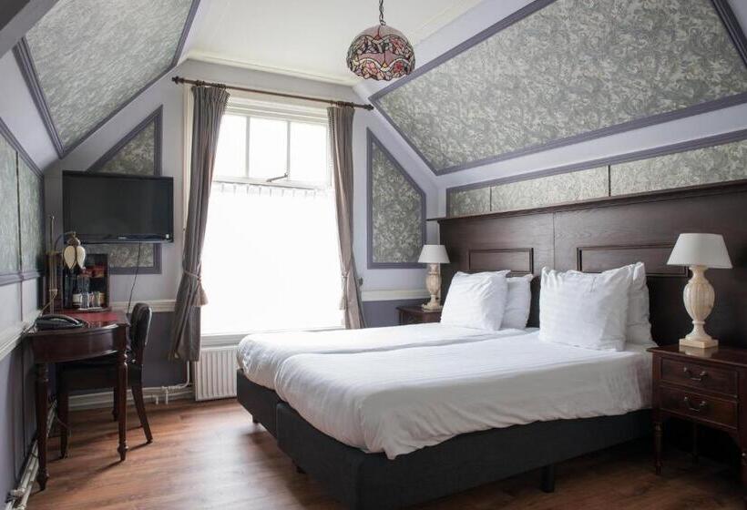 اتاق استاندارد, Fidder Patrick S Whisky Bar