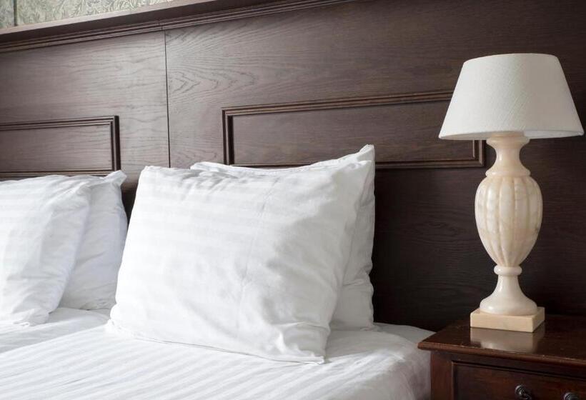 اتاق استاندارد, Fidder Patrick S Whisky Bar