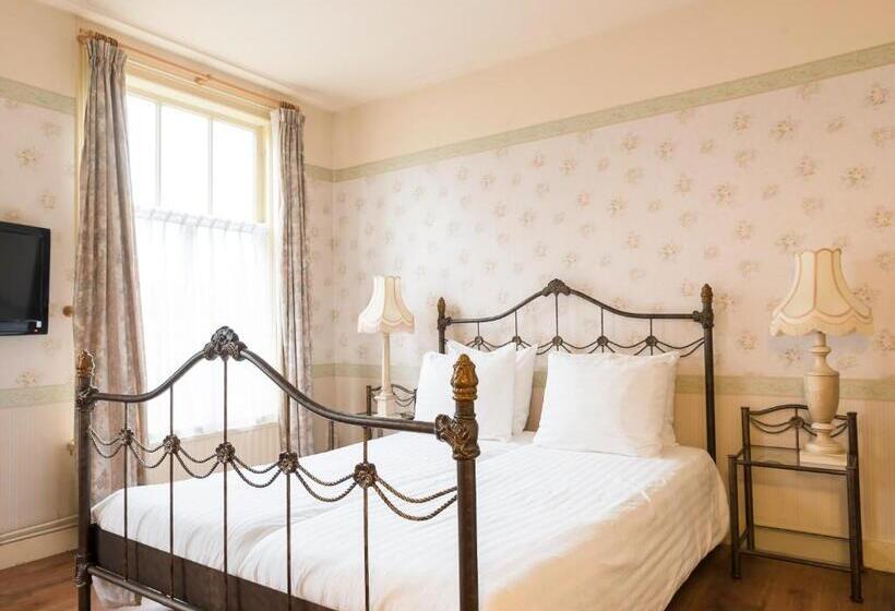 اتاق راحتی, Fidder Patrick S Whisky Bar