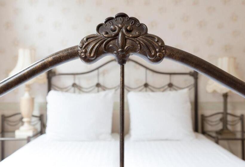 اتاق راحتی, Fidder Patrick S Whisky Bar