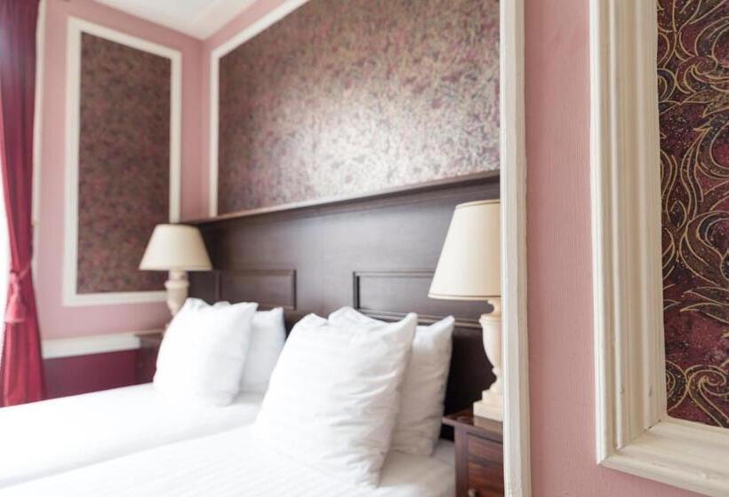 اتاق استاندارد, Fidder Patrick S Whisky Bar