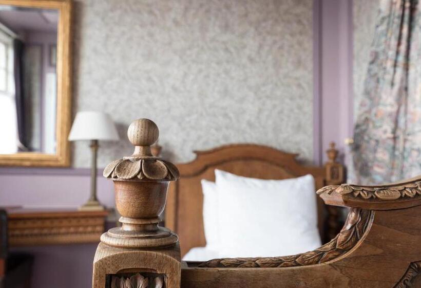 اتاق استاندارد یک نفره, Fidder Patrick S Whisky Bar