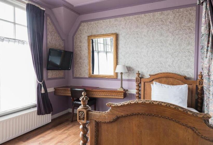 اتاق استاندارد یک نفره, Fidder Patrick S Whisky Bar