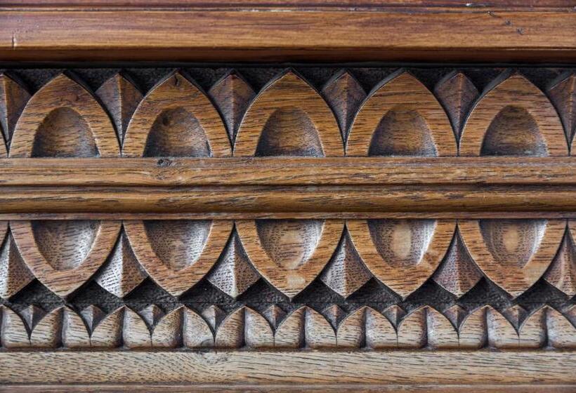 اتاق استاندارد یک نفره, Fidder Patrick S Whisky Bar