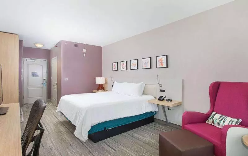 キングサイズベッドのスタンダードルーム, Hilton Garden Inn Knoxville West/cedar Bluff