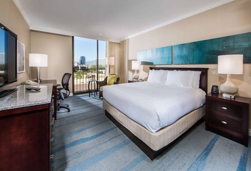 장애인을 위한 킹사이즈 침대 스탠다드 룸, Hilton Irvine/orange County Airport