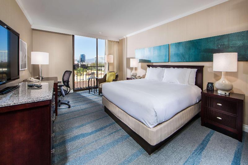 스탠다드 룸 킹사이즈 침대, Hilton Irvine/orange County Airport