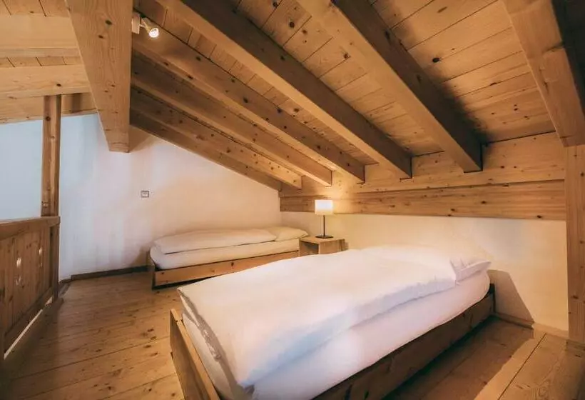 Perhesviitti, Boutique Hotel La Cabane