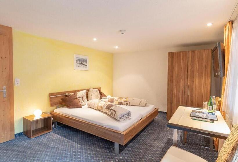 חדר סטנדרט עם מרפסת, Landgasthof Sommerfeld