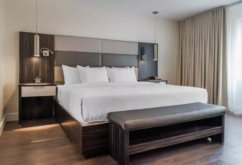 سوییت, Les Suites Victoria, Ascend Hotel Collection