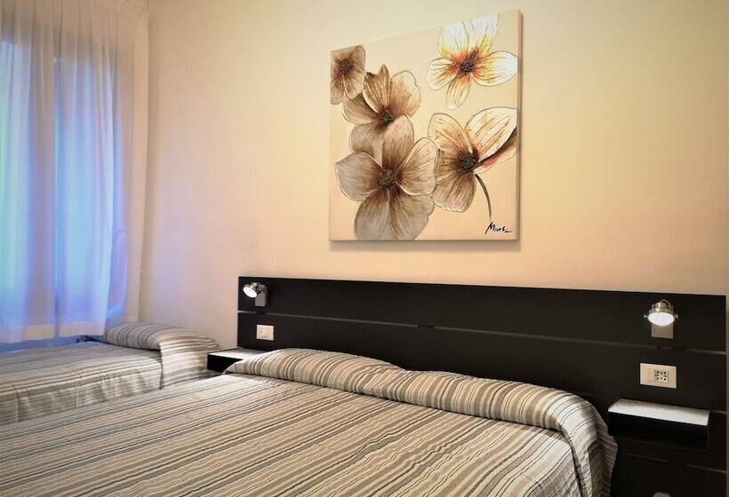 اتاق استاندارد سه نفره, Rossi