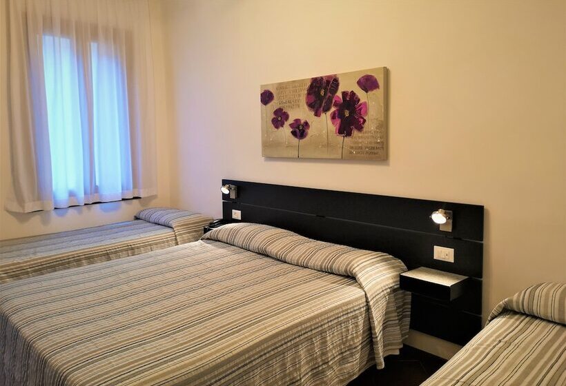 اتاق استاندارد چهار تخته, Rossi