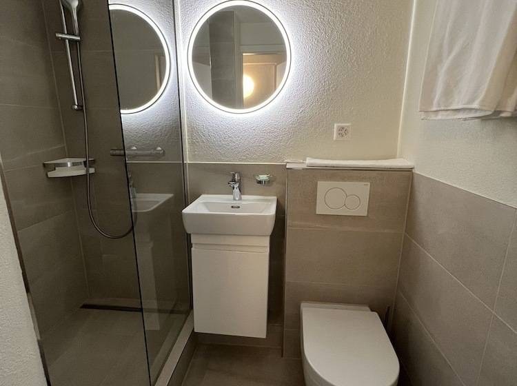 اتاق استاندارد, Statt