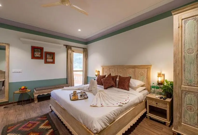 デラックスルーム, Anand Bagh Resort & Spa By Ananta