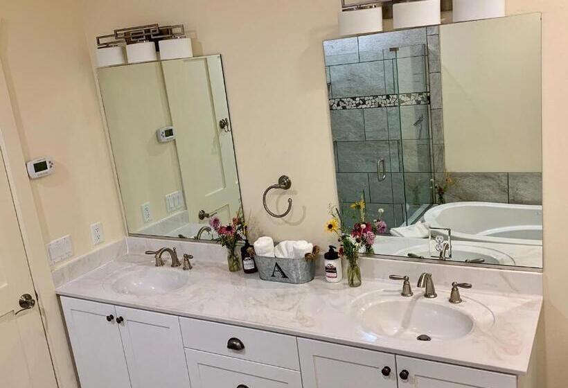 חדר סטנדרט עם מיטת קינג, Annie S Place Bed & Breakfast