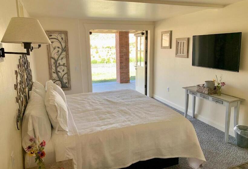 חדר דחוקס עם מיטת קינג, Annie S Place Bed & Breakfast