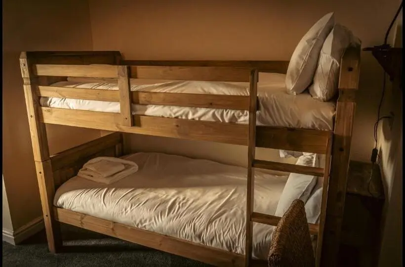 デラックスファミリールーム, Ensuite Bed And Breakfast Rooms At The Ring Pub