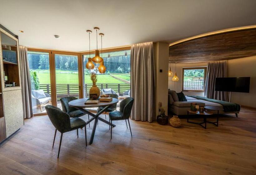 جناح مطلّ علي الجبل, Fontis Luxury Spa Lodge