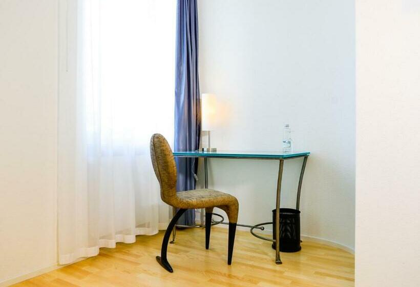 חדר אקונומי, Baders Krone