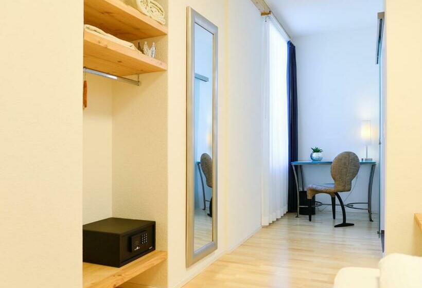 חדר סטנדרט, מיטת קינג, מותאם לאדם עם מוגבלויות, Baders Krone