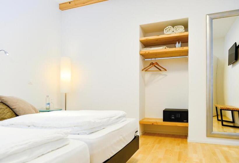 Standardzimmer King-Size Bett (behindertengerecht), Baders Krone