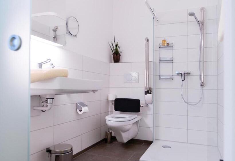 Standardzimmer King-Size Bett (behindertengerecht), Baders Krone