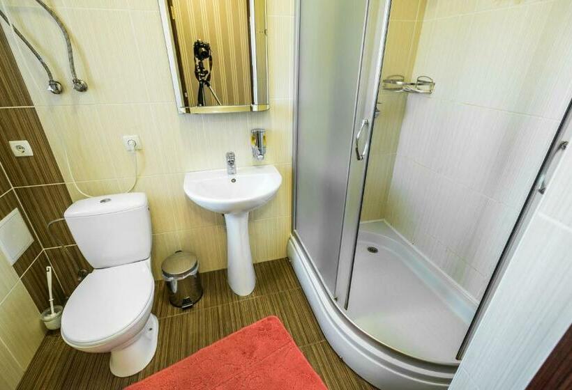 غرفة سوبيريور, Butterfly