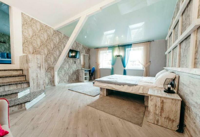 إستوديو قياسى مزودة بتراس, Butterfly