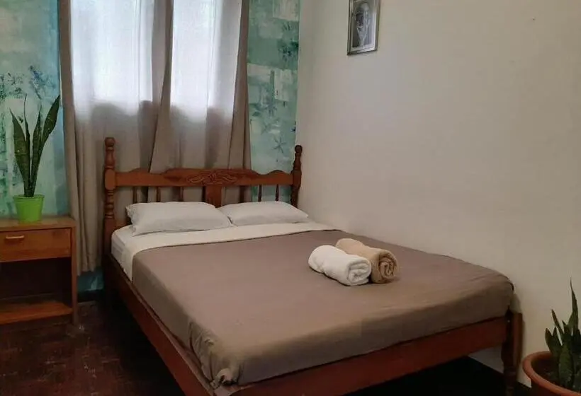 エコノミールーム, Lost In San Jose Hotel & Hostel