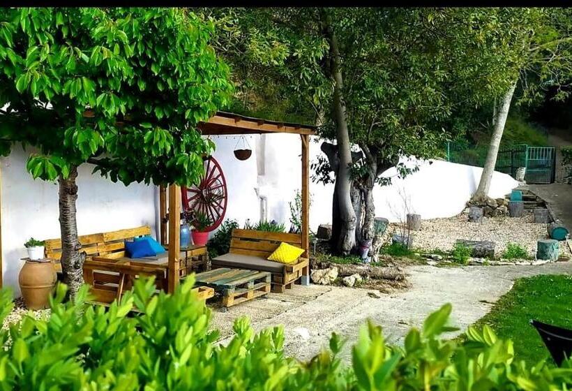 Номер Deluxe с Балконом, Larrion Hostal Ostatua