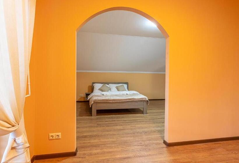 침실 1개 발코니 아파트, Nikol