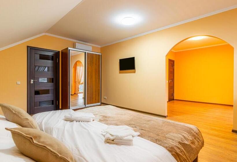 דירה בת חדר שינה 1 עם מרפסת, Nikol