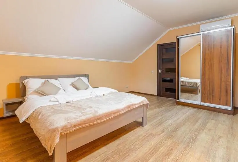 Apartament 1 Dormitori amb Balcó, Nikol