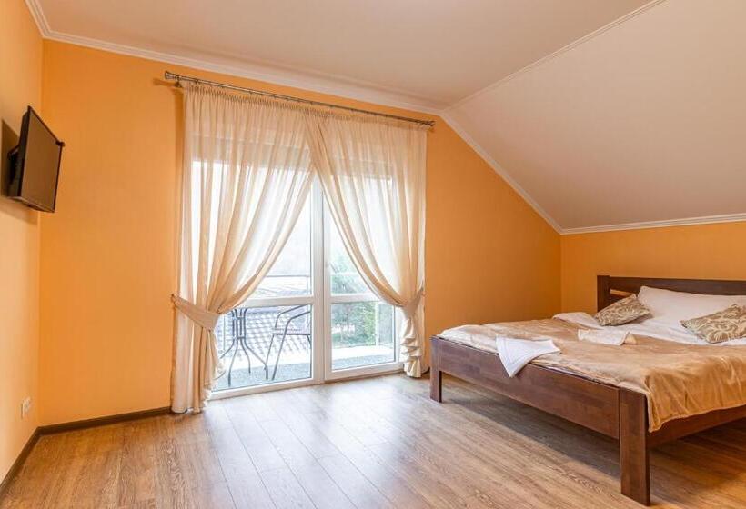 דירה בת חדר שינה 1 עם מרפסת, Nikol