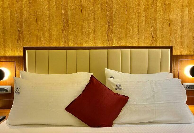 מיטת קינג בסוויטה, Riviera Beach Resort