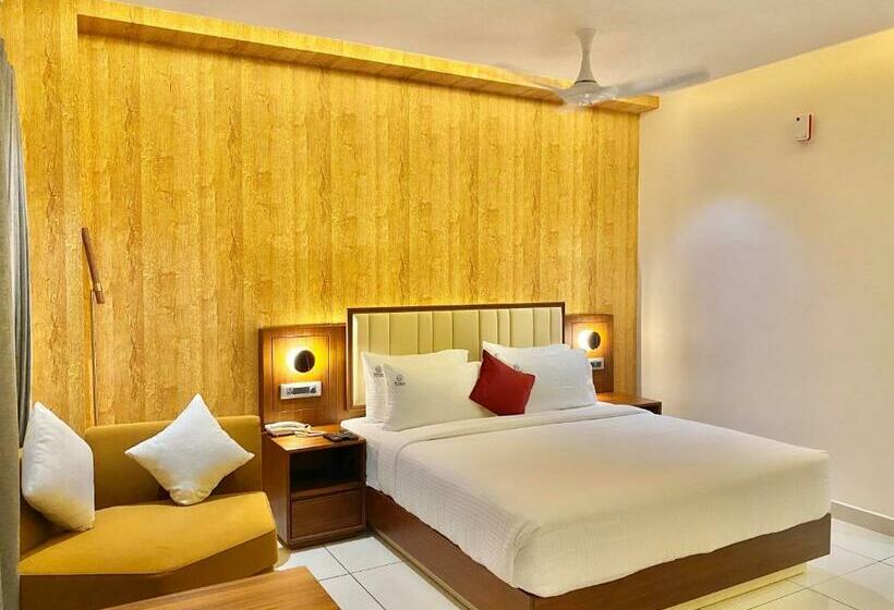 מיטת קינג בסוויטה, Riviera Beach Resort