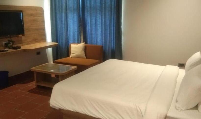 带大床的标准间, Riviera Beach Resort