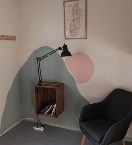 הכלכלה חדר לארבעה עם מקלחת משותפת, Stocklycke Omberg