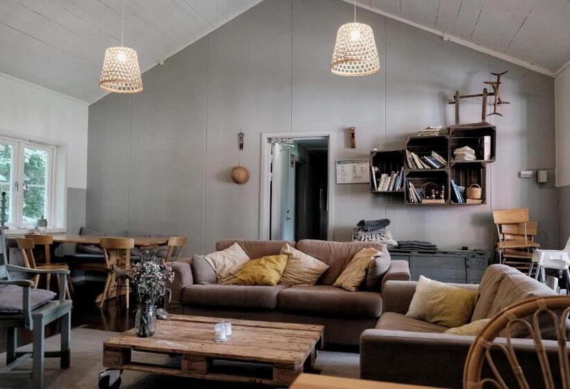 הכלכלה חדר לארבעה עם מקלחת משותפת, Stocklycke Omberg