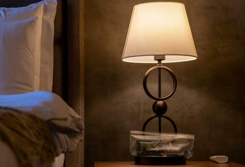 غرفة ديلوكس, Nadas Kazdağları