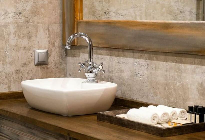 غرفة سوبيريور, Nadas Kazdağları