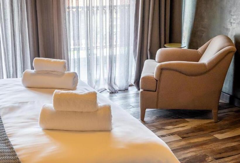 غرفة سوبيريور, Nadas Kazdağları