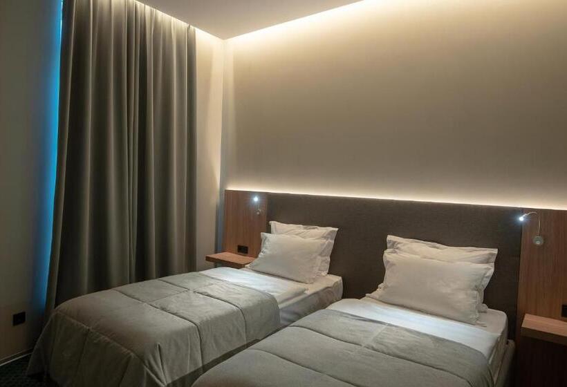 Номер Superior Вид на Бассейн, Shambala Wellness Club