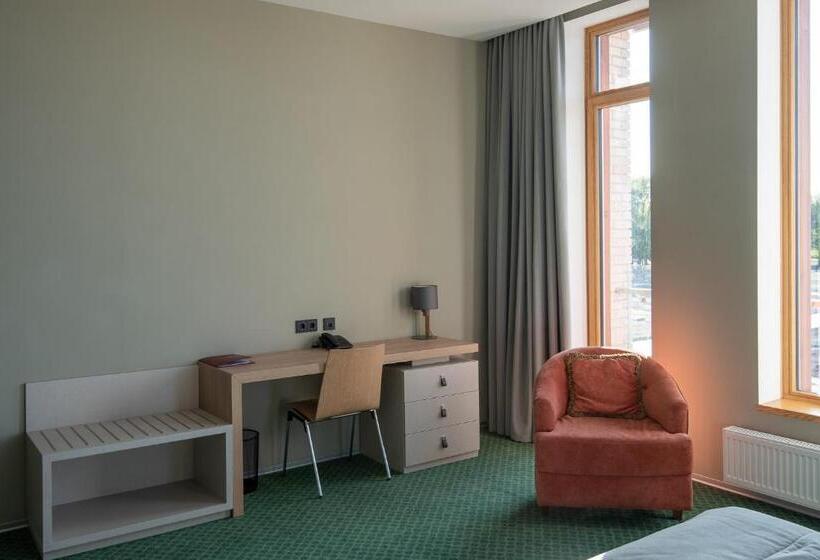 جناح سرير كينج, Shambala Wellness Club