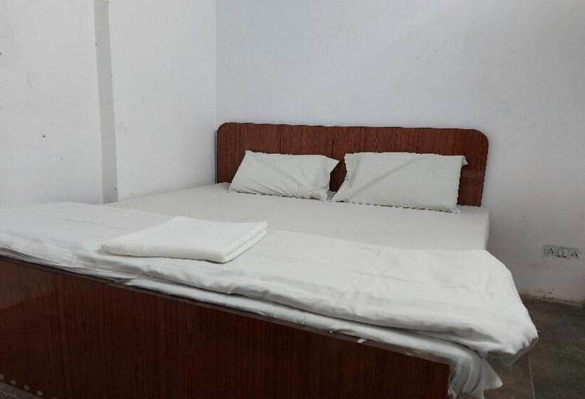 Трежместный Номер Economy, Spot On Welcome Inn
