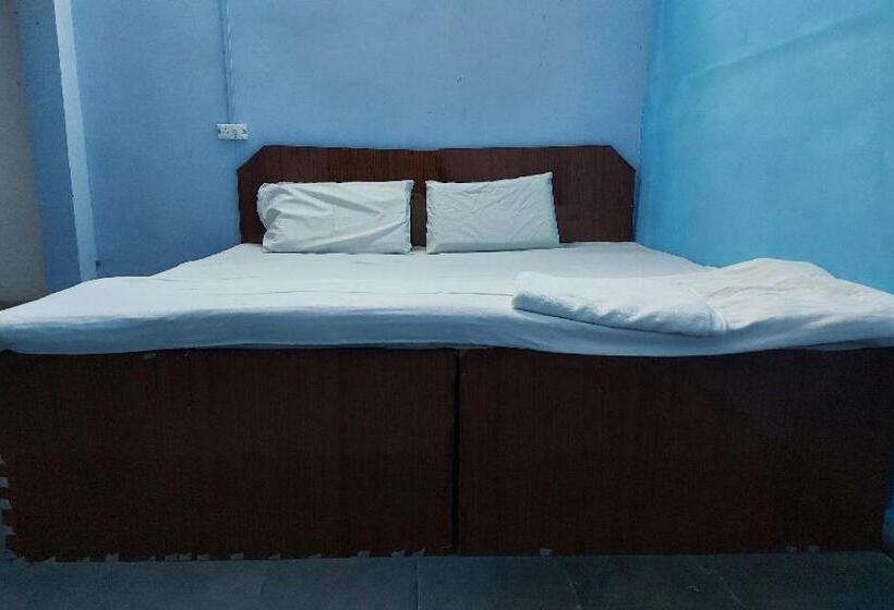 חדר אקונומי לשלושה, Spot On Welcome Inn