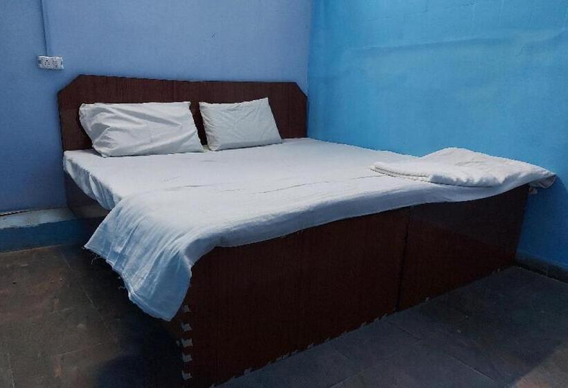 חדר אקונומי לשלושה, Spot On Welcome Inn