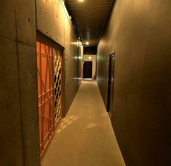 园景标准四人间, Xyz Speciale