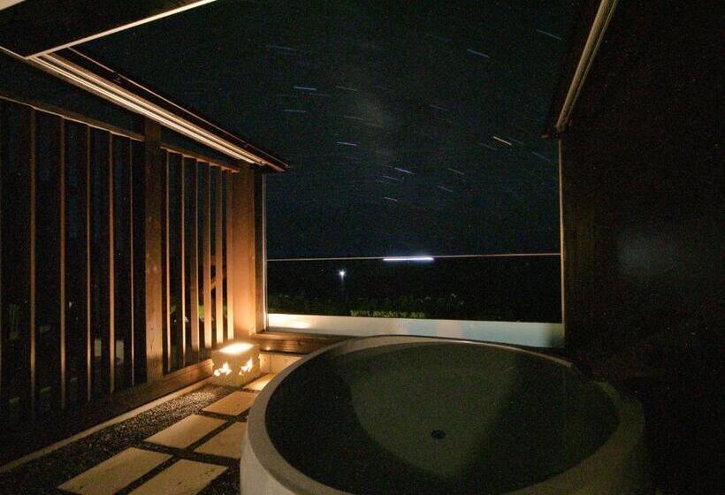 园景标准四人间, Xyz Speciale